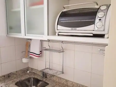 Monoambiente en pleno Recoleta c balcón