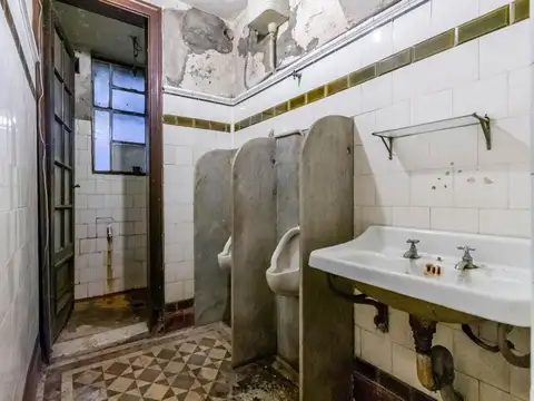 Local en Alquiler 90 años