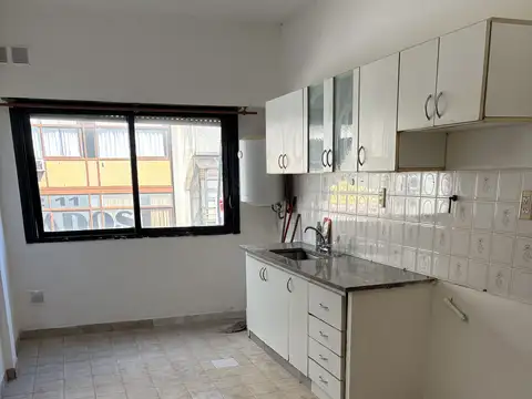 DEPARTAMENTO DE 3 AMBIENTES EN CENTRO DE SAN JUSTO