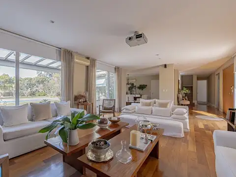 Casa en Venta en Los Pinguinos, USD 1.950.000