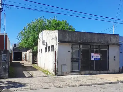 VENTA DE LOCAL COMERCIAL MAS DOS GALPONES