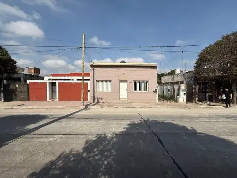 VENTA CASA A REPARAR EN BARRIO COLON