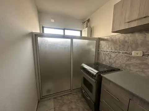 Departamento en Alquiler en Valentín Alsina, $ 650.000
