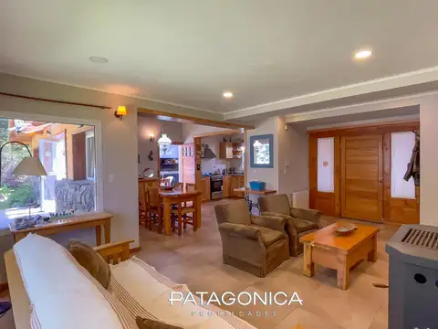 VENTA Casa 3 ambientes SOÑADA  lote 2500 m2 , Bandurrias, Villa la Angostura