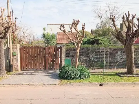 Casa en Venta con 1 cochera