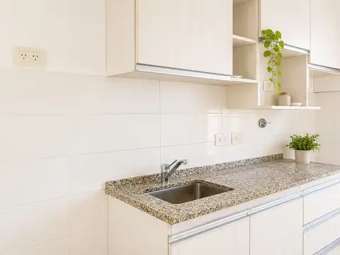 Departamento en Alquiler en Bernal, $ 770.000