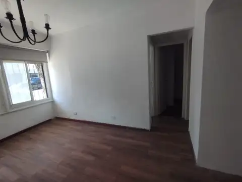 Av. Crámer 2800, Piso PB