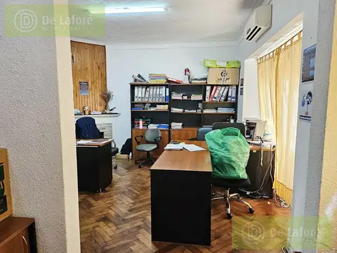 Casa en Alquiler con 2 cocheras