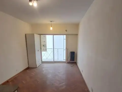 MONOAMBIENTE CONTRAFRENTE A 1 CUADRA ESTACIÓN DE VILLA DEL PARQUE