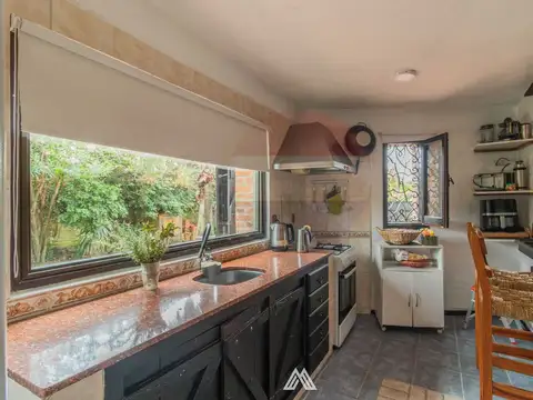 Casa 5 ambientes con 3 baños