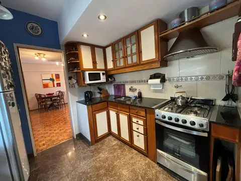 Departamento 4 ambientes con 2 baños