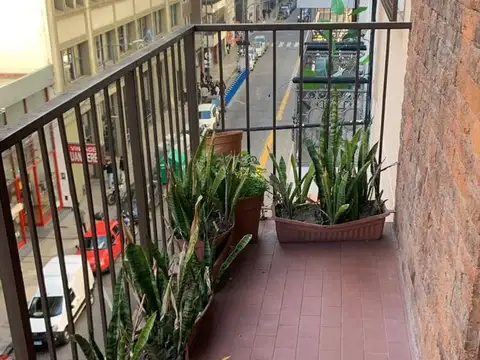 Marcelo Torcuato De Alvear 1300