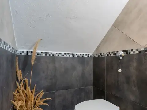 Casa 5 ambientes con 2 baños