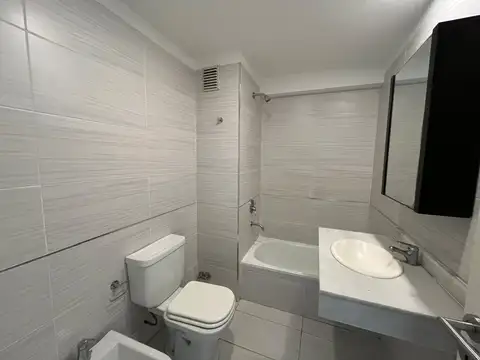Oficina en Alquiler al Este