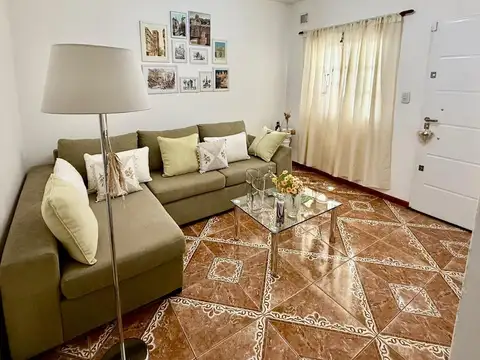 VENTA Casa 4 amb  IMPECABLE Quincho y Pileta TIGRE