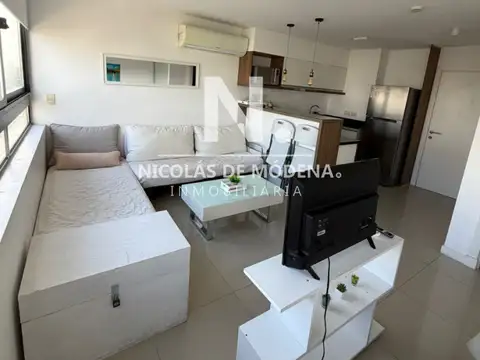 En venta apartamento monoambiente, espacioso en edificio Chronos, Brava Punta del Este