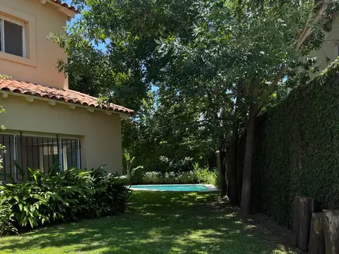 Casa en Venta en Acassuso Barrio Parque Aguirre, USD 650.000