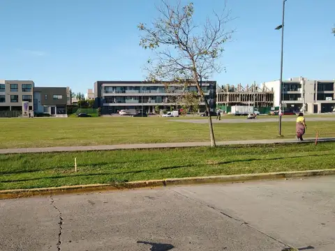 Lote en venta frente al Barrio privado Nuevo Quilmes. Don Bosco.