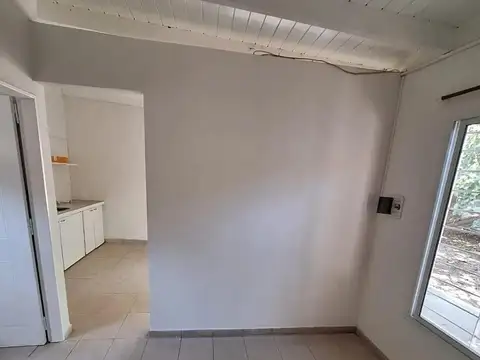 Depto Tipo Casa 2 ambientes con 1 baño