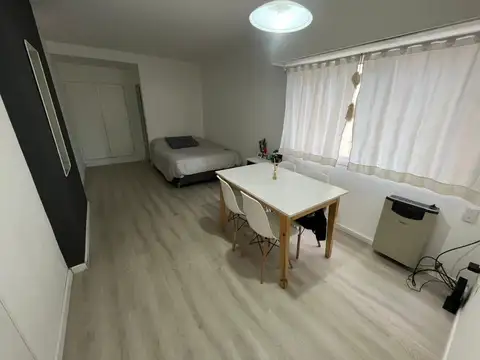 VENTA DE DEPARTAMENTO 1 AMBIENTE TOTALMENTE RECICLADO, ZONA CENTRO
