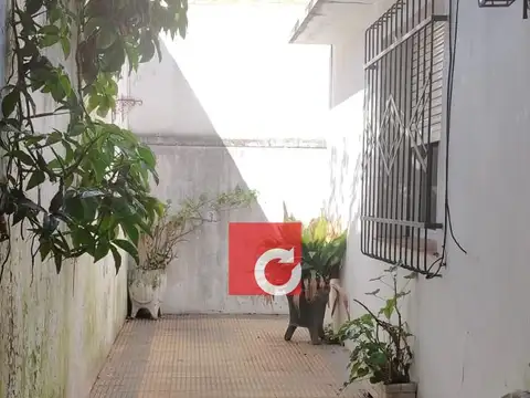 Depto Tipo Casa en Alquiler de 4 ambientes