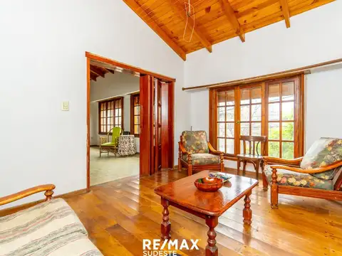 VENTA CASA DE ALTOS A MINUTOS A PIE DEL CENTRO