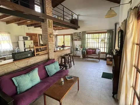 Casa 2 ambientes con 1 baño