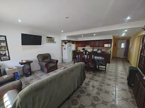 Castañon - Ex Luján al 4600 e/ L. Da Vinci y Del Tejar