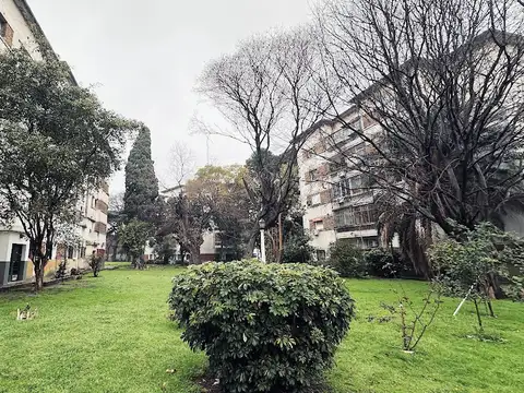 4 AMBIENTES CON BALCON