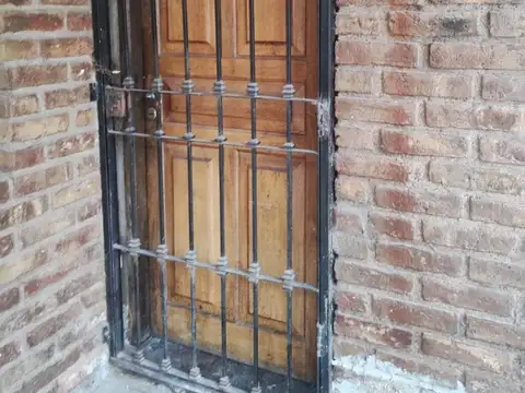 Calle Democracia 2500
