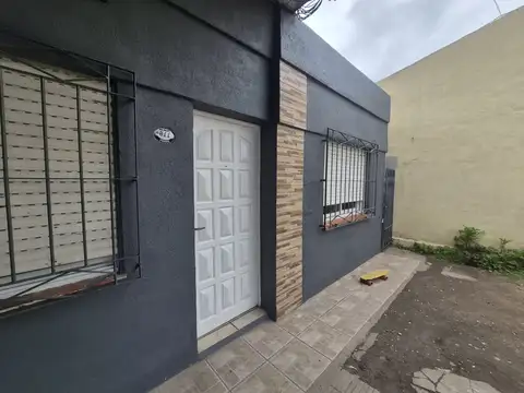 ALQUILO PH TIPO CASA 3 AMB MERLO NORTE