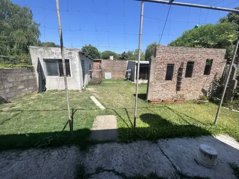 Vendo casa de 2 dormitorios villa constitucion