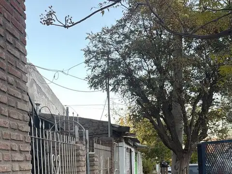 Atahualpa Yupanqui casi esquina Abraham