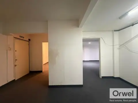 Venta Oficina Deposito Planta Baja A Refaccionar Balvanera