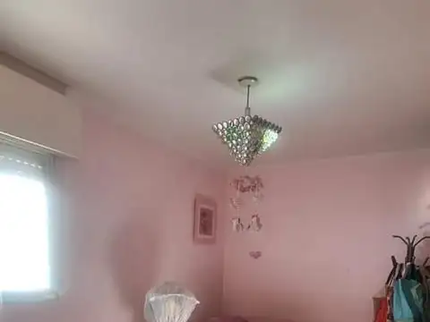 VILLA REAL. IRIGOYEN al 2400 CASA 3 AMB.TODO REFACCIONADA NU