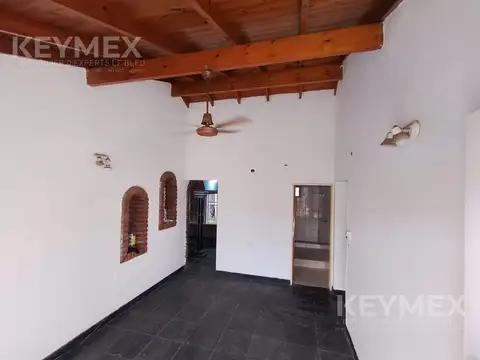 Casa 3 ambientes con 1 baño