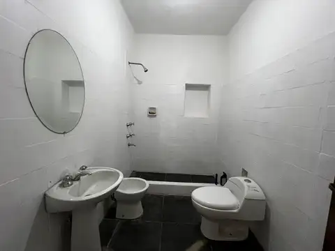 Casa en Alquiler con 1 cochera