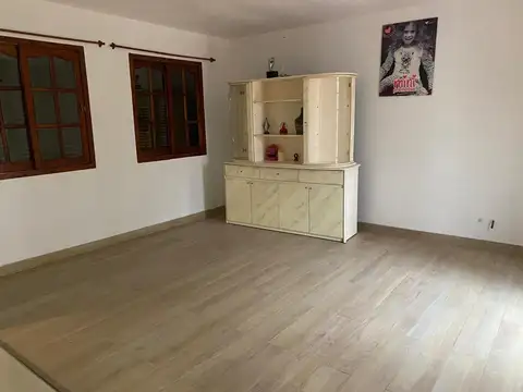 Casa 5 ambientes con 5 baños