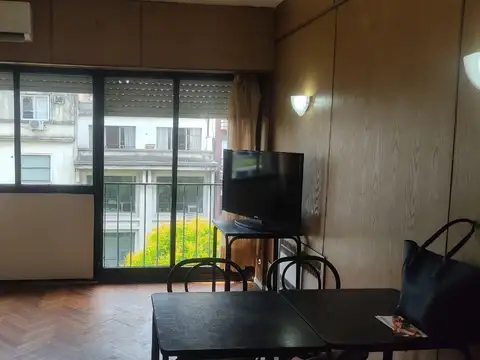 Gral Juan Lavalle 1800, Piso 8