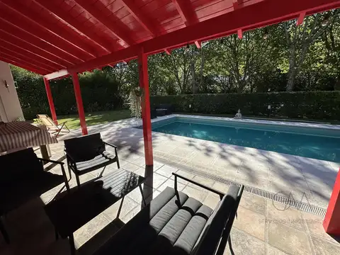 Casa en Alquiler de 4 dormitorios