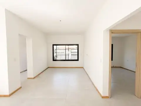 Casa 3 ambientes con 1 baño