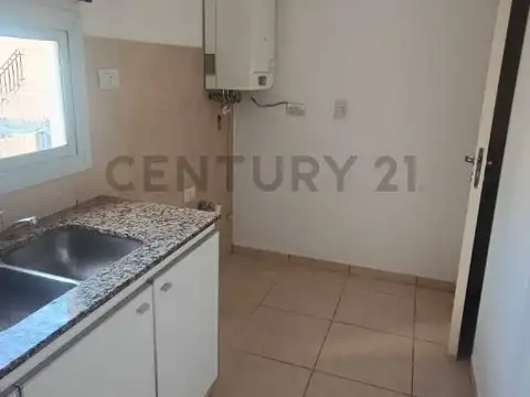 General deheza 400, Piso 0