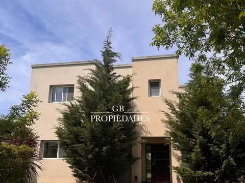 Venta de Casa en Santa Guadalupe, Pilar del Este