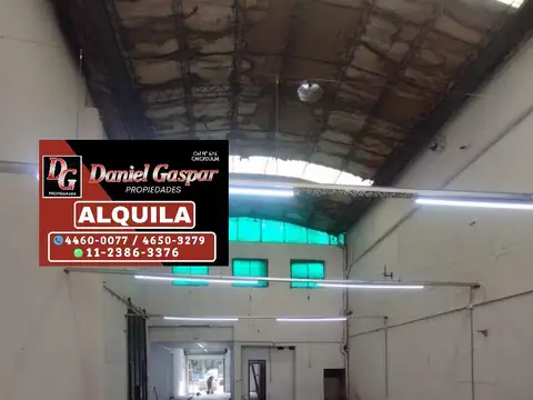 ALQUILER – LOCAL COMERCIAL DE GRANDES DIMENSIONES – REFACCIONADO A NUEVO