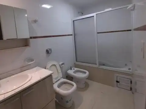 Departamento en Alquiler con 1 cocheras