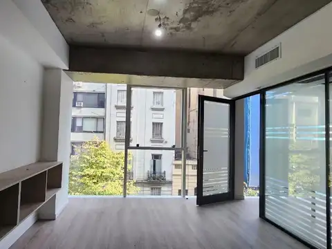 Oficina en Av. Córdoba esquina Uruguay 60m2   impecable  