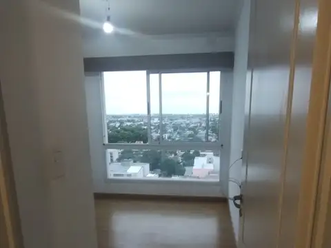 Departamento en Alquiler en Villa Ballester, $ 850.000