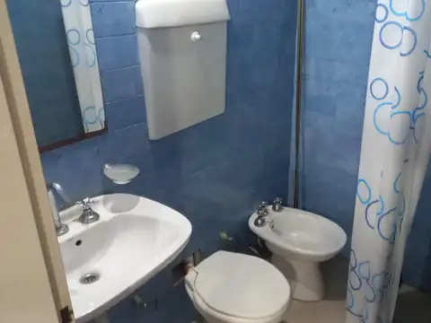 Departamento en Alquiler en Villa Gobernador Udaondo, $ 360.000