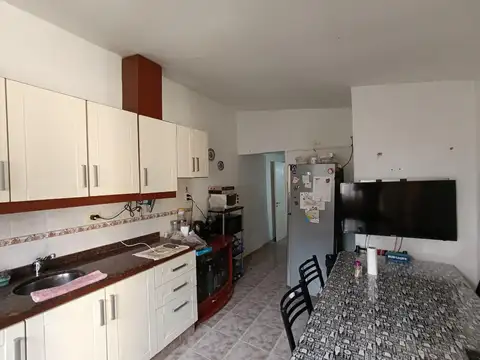 Casa 3 ambientes con 1 baño