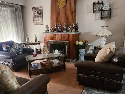 Depto Tipo Casa en Venta 40 años